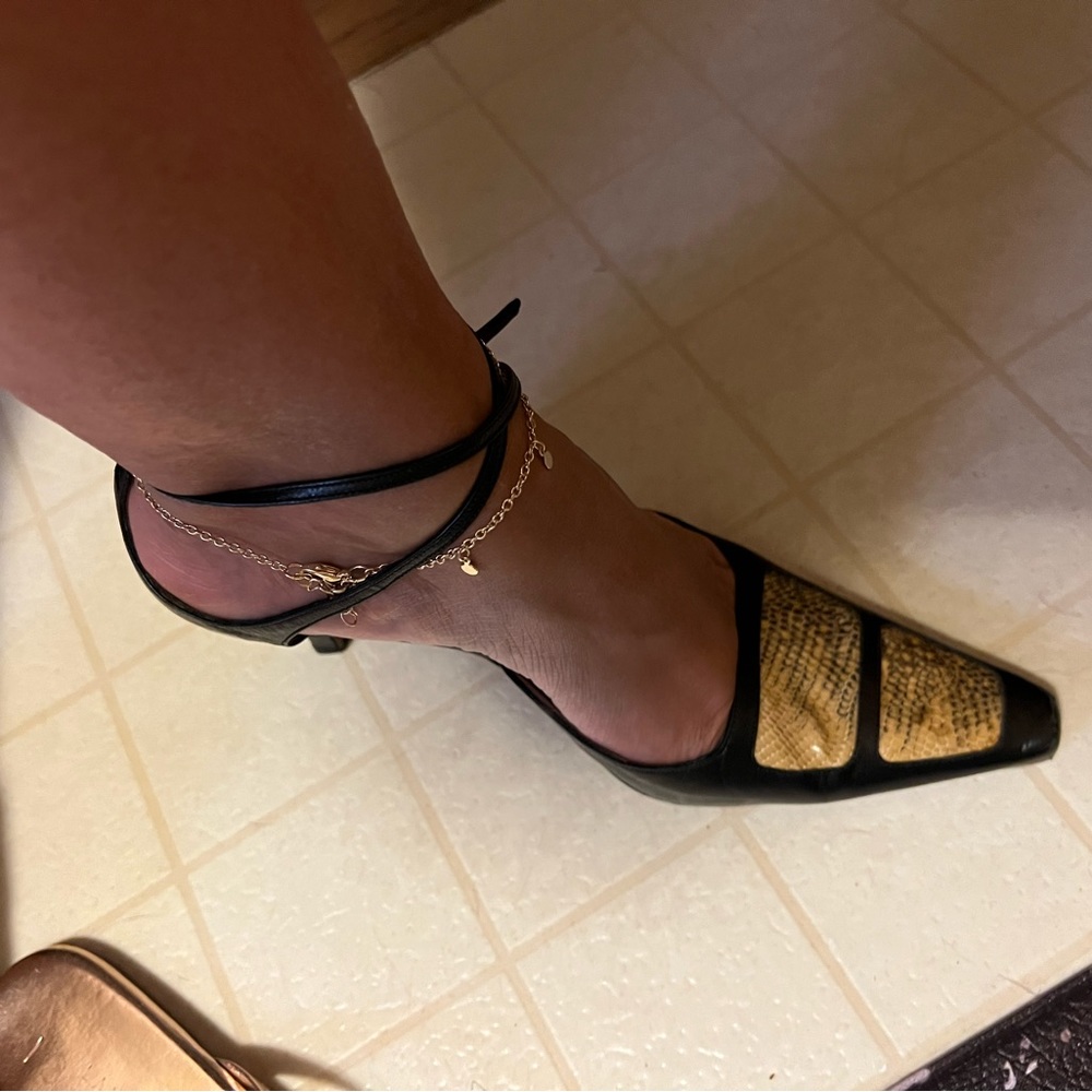 Oldie but goody still a great heel and not super tall